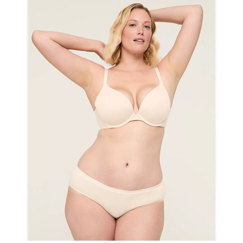 NWT Smooth Boost Plunge Bra 46D